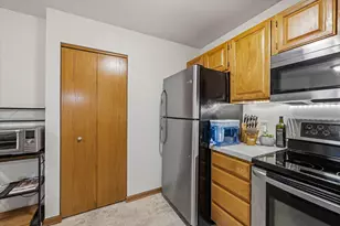 409 N Main St, Thiensville, WI 53092 - Photo 15