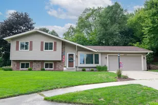 2909 Berkshire Ct, Waukesha, WI 53188 - Photo 1