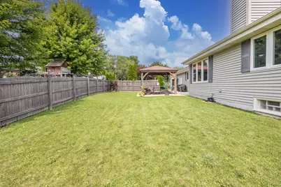 9407 S 33rd St, Franklin, WI 53132 - Photo 41