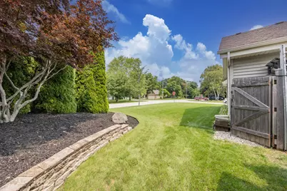 9407 S 33rd St, Franklin, WI 53132 - Photo 43