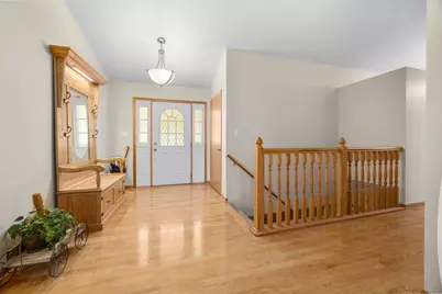 9407 S 33rd St, Franklin, WI 53132 - Photo 13