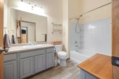 9407 S 33rd St, Franklin, WI 53132 - Photo 25