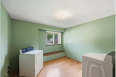 211  Maple St, Grafton, WI 53024 - Photo 15