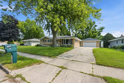 211  Maple St, Grafton, WI 53024 - Photo 35