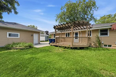 211  Maple St, Grafton, WI 53024 - Photo 21