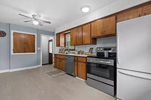 2722 E Denton Ave, Saint Francis, WI 53235 - Photo 11