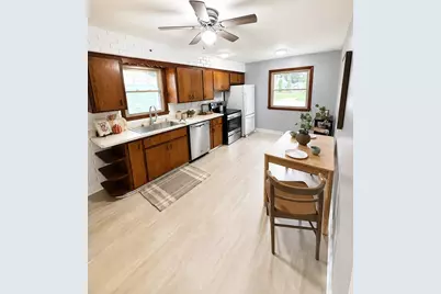2722 E Denton Ave, Saint Francis, WI 53235 - Photo 9