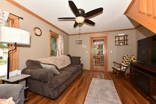 657 First St, Hartford, WI 53027 - Photo 9