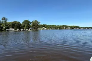240 Marina Ct, Racine, WI 53185 - Photo 31