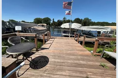 240  Marina Ct #28, Racine, WI 53185 - Photo 5