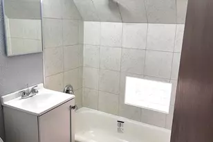2372 N 44th St, Milwaukee, WI 53210 - Photo 9