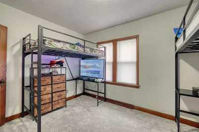 20060 W Greenfield Ave, Brookfield, WI 53045 - Photo 9