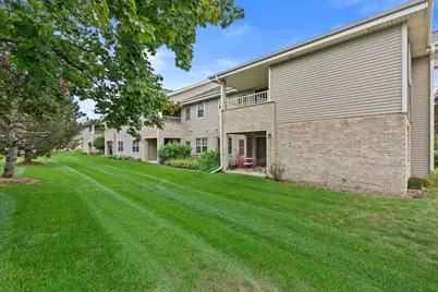 18650  Emerald Cir #E, Brookfield, WI 53045 - Photo 3