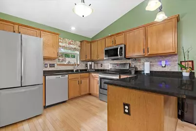 18650  Emerald Cir #E, Brookfield, WI 53045 - Photo 7