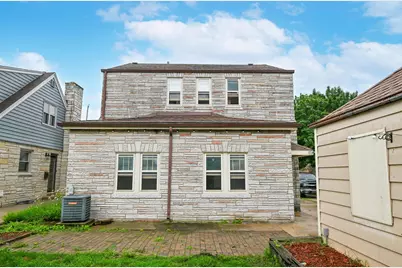 1828 E Eden Pl, Saint Francis, WI 53235 - Photo 31