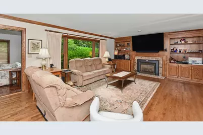 2130  Derrin Ln, Brookfield, WI 53045 - Photo 17