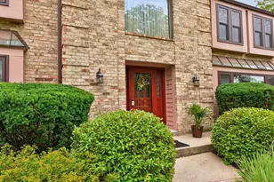 2130 Derrin Ln, Brookfield, WI 53045 - Photo 9