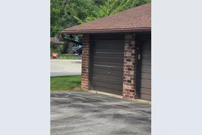 2240 W Good Hope Rd #30, Glendale, WI 53209 - Photo 7
