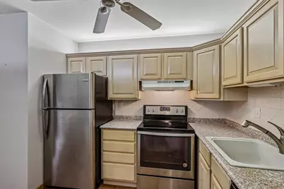 2240 W Good Hope Rd #30, Glendale, WI 53209 - Photo 9