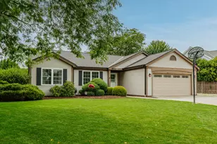 605 E Quail Run, Oak Creek, WI 53154 - Photo 1