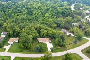 7841 Pathfinder Ln, Farmington, WI 53090 - Photo 35