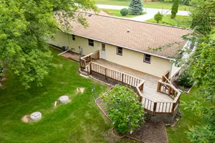 7841 Pathfinder Ln, Farmington, WI 53090 - Photo 25