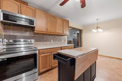 7841  Pathfinder Ln, Farmington, WI 53090 - Photo 9