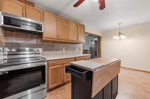 7841 Pathfinder Ln, Farmington, WI 53090 - Photo 9