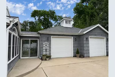 8208 N Santa Monica Blvd, Fox Point, WI 53217 - Photo 33
