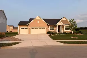 180 Emerald Cir, Saukville, WI 53080 - Photo 1