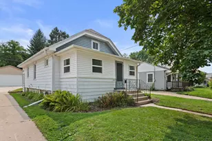 1209 Ellis St, Waukesha, WI 53186 - Photo 3