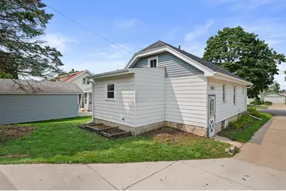 1209  Ellis St, Waukesha, WI 53186 - Photo 51