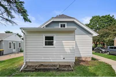 1209  Ellis St, Waukesha, WI 53186 - Photo 7