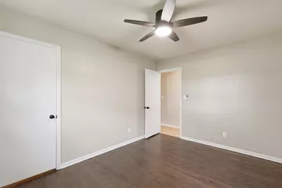 7526 W County Line Rd, Mequon, WI 53092 - Photo 33