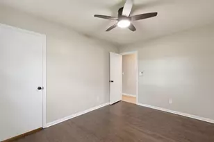 7526 W County Line Rd, Mequon, WI 53092 - Photo 33