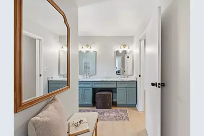7526 W County Line Rd, Mequon, WI 53092 - Photo 27