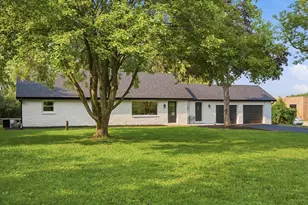 7526 W County Line Rd, Mequon, WI 53092 - Photo 1
