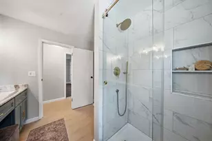 7526 W County Line Rd, Mequon, WI 53092 - Photo 31