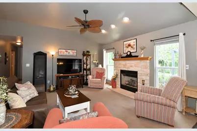 3608  Rivers Crossing Dr, Waukesha, WI 53189 - Photo 3