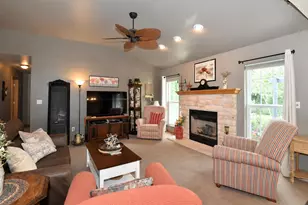 3608 Rivers Crossing Dr, Waukesha, WI 53189 - Photo 3