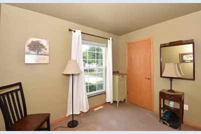 3608  Rivers Crossing Dr, Waukesha, WI 53189 - Photo 15