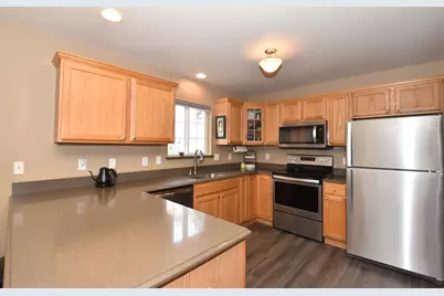 3608  Rivers Crossing Dr, Waukesha, WI 53189 - Photo 7