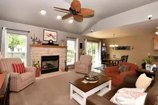 3608 Rivers Crossing Dr, Waukesha, WI 53189 - Photo 5