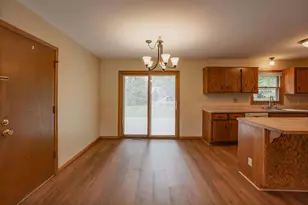 980 Bartlett Dr, Oconomowoc, WI 53066 - Photo 9
