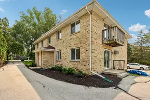 410 Cheviot Chase, Waukesha, WI 53186 - Photo 3
