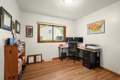 12405 W Euclid Ave, New Berlin, WI 53151 - Photo 21