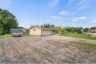 12405 W Euclid Ave, New Berlin, WI 53151 - Photo 31