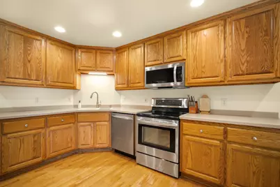 12405 W Euclid Ave, New Berlin, WI 53151 - Photo 9