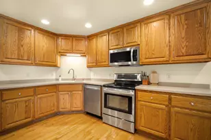 12405 W Euclid Ave, New Berlin, WI 53151 - Photo 9