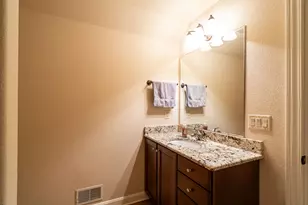1032 Juniper Ln, Hartford, WI 53027 - Photo 25